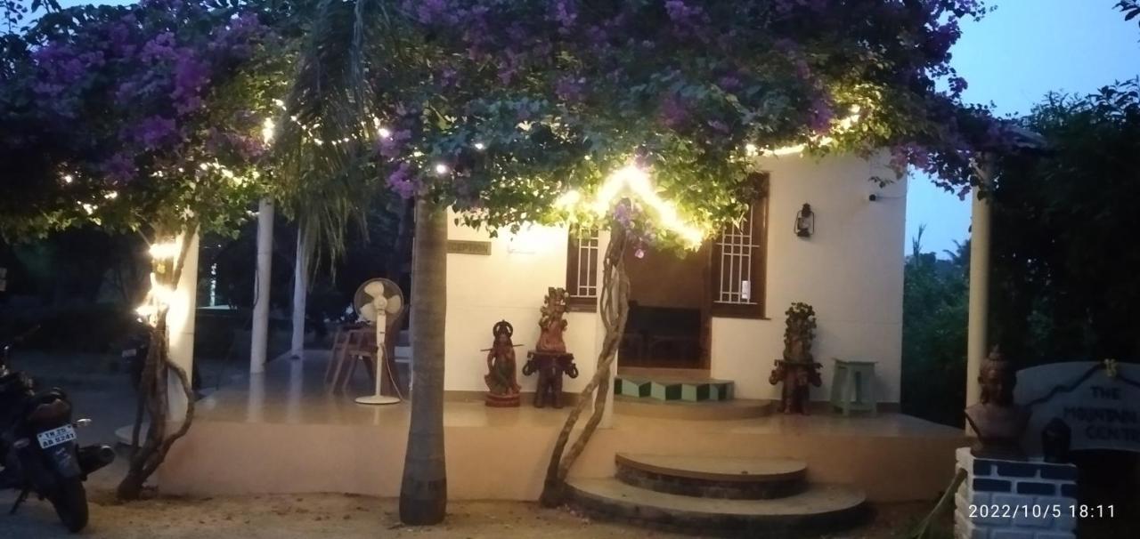 Hotel The Mountain Retreat Tiruvannāmalai Exterior foto