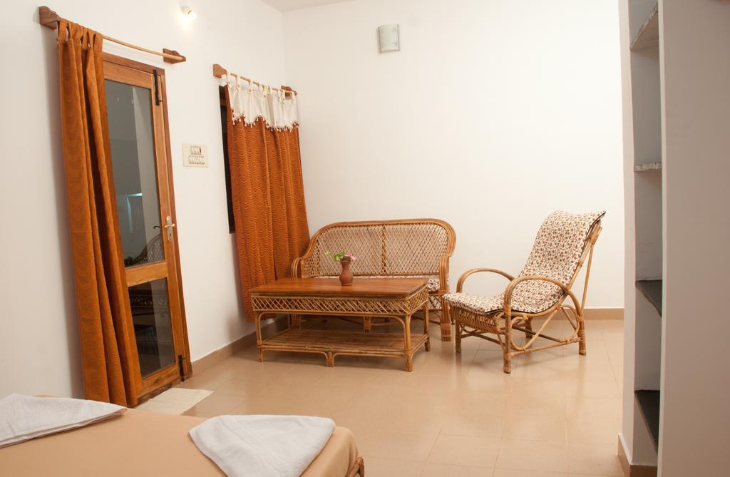 Hotel The Mountain Retreat Tiruvannāmalai Exterior foto