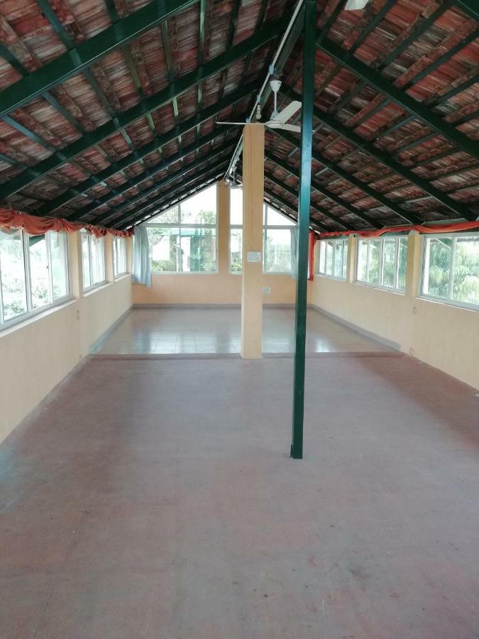Hotel The Mountain Retreat Tiruvannāmalai Exterior foto